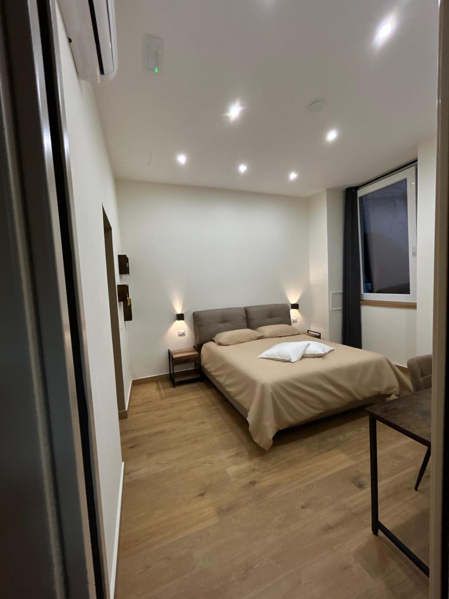 Somnia Luxury Rooms Napoli Exterior foto