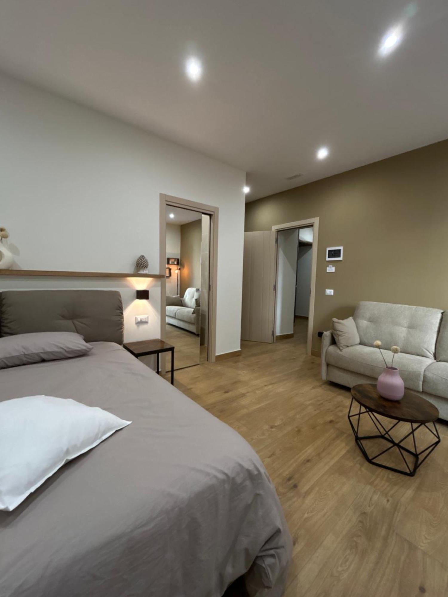 Somnia Luxury Rooms Napoli Exterior foto